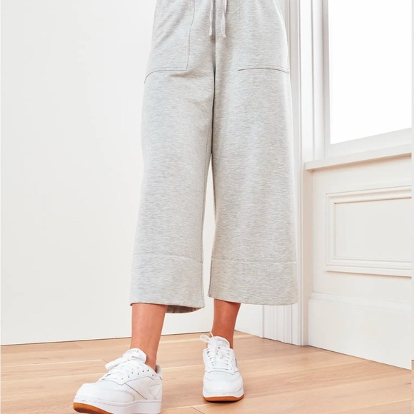 NWT SuperSoft Fleece Cropped Wide Leg Pants in heather grey, size S - Picture 7 of 8